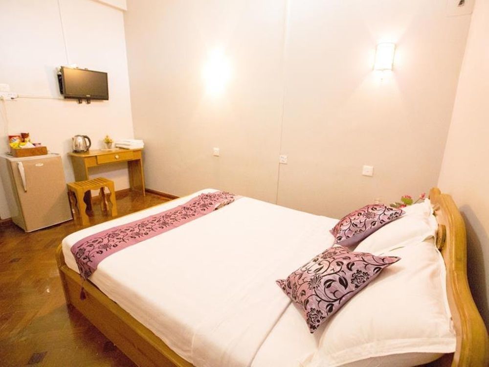 Myit Sone Hotel Мандалей Екстериор снимка
